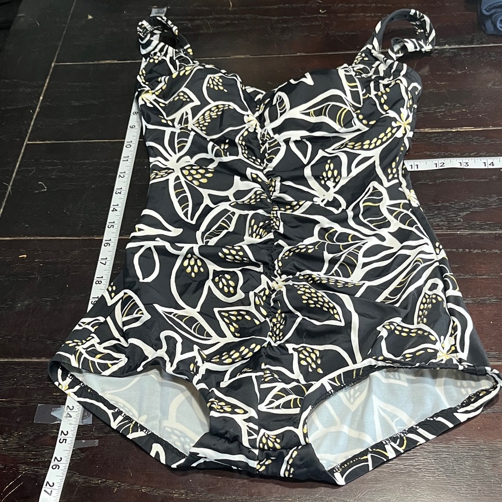 Maxine of Hollywood swim suit nwot